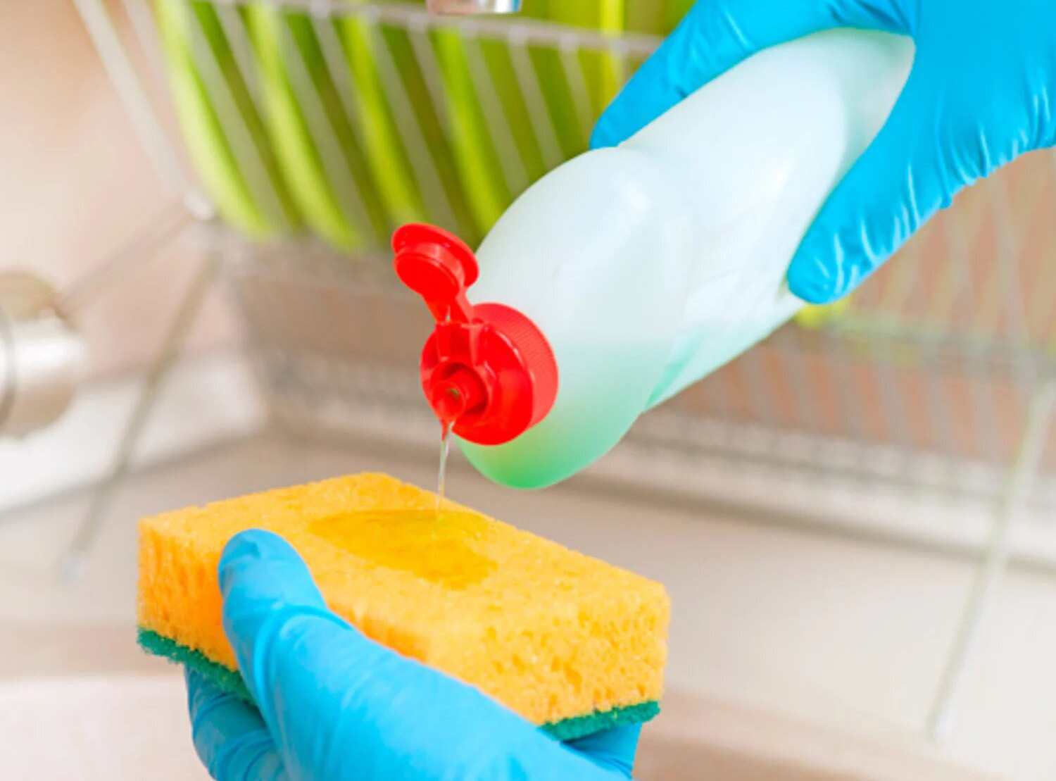 Губки для мытья посуды грязнее унитаза